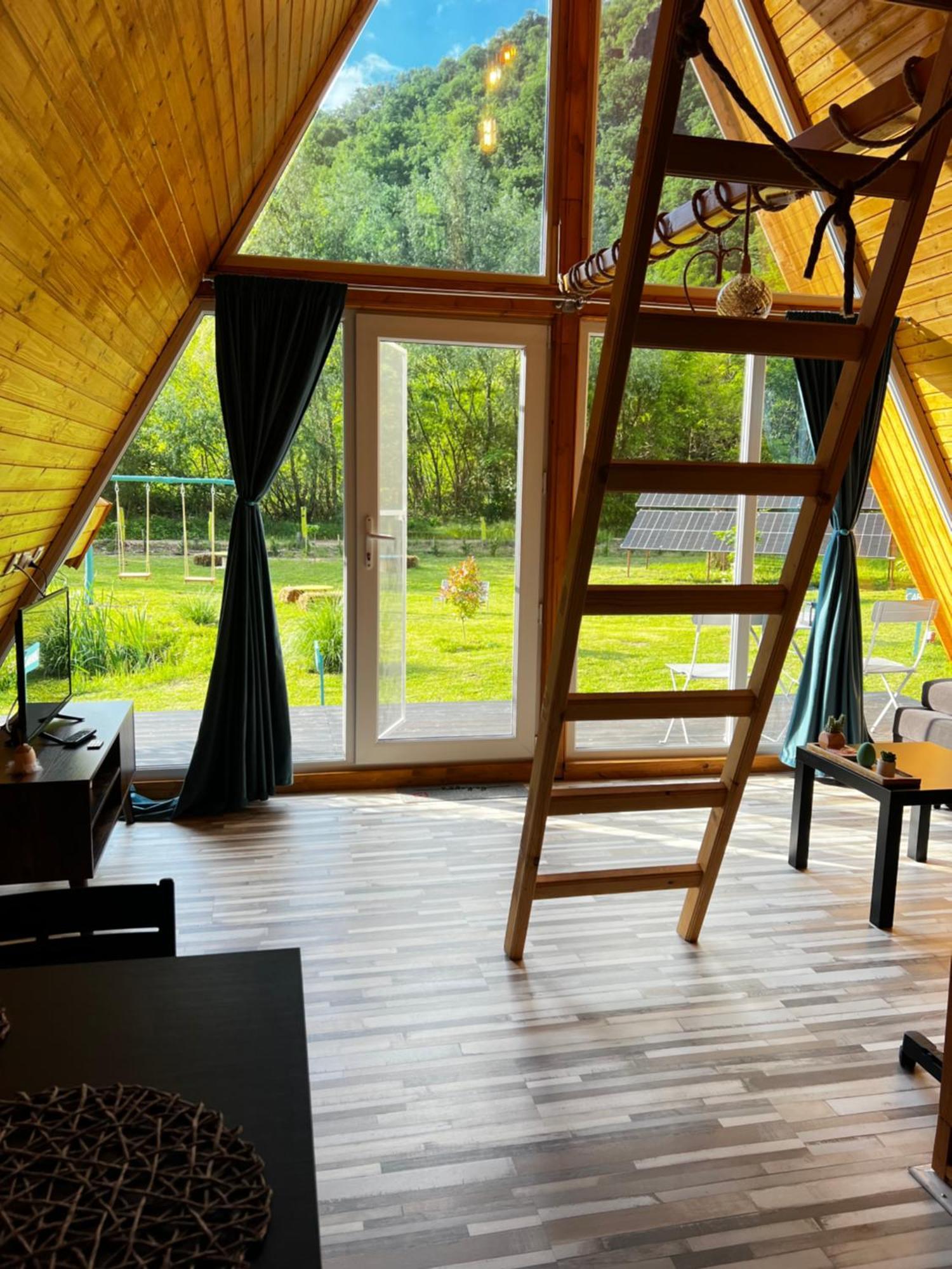 Cabane A-Frame Svinita Экстерьер фото