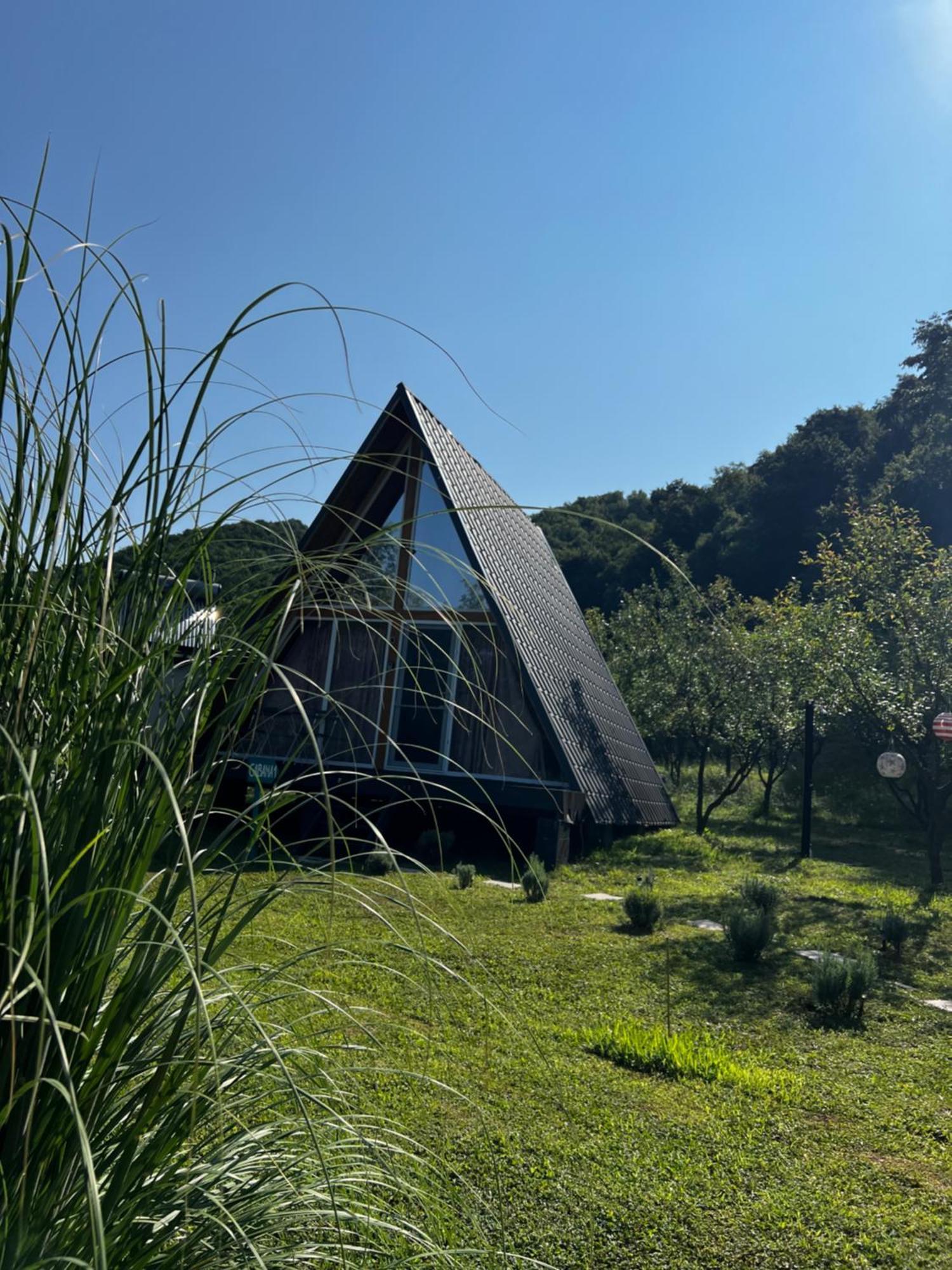 Cabane A-Frame Svinita Экстерьер фото